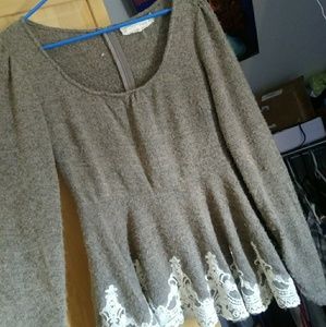 BOUTIQUE SWEATER SIZE L